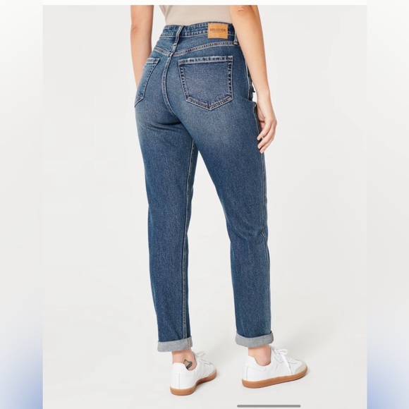 CURVY ULTRA HIGH-RISE HOLLISTER MOM JEANS 0R - Picture 4 of 9